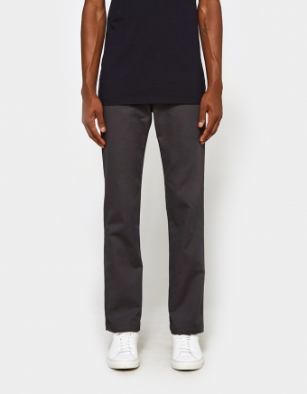 Authentic Stretch Chino in Asphalt