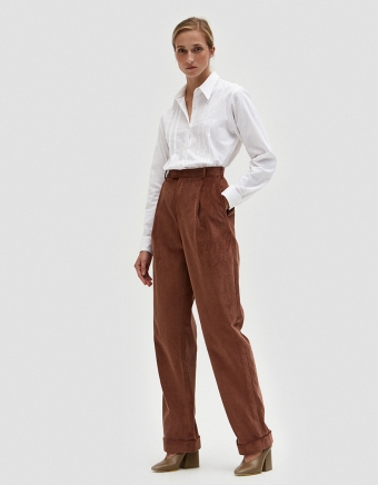 Carrot Pant in Taupe