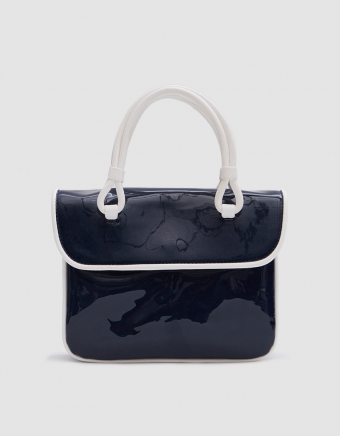 Lune Bag in Patent Navy/White