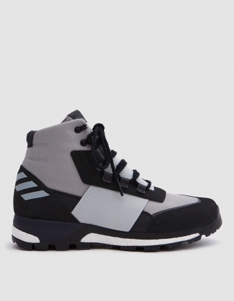 ADO Ultimate Boot in Light Onix