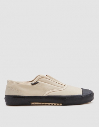 Italian Military Trainer in Natural