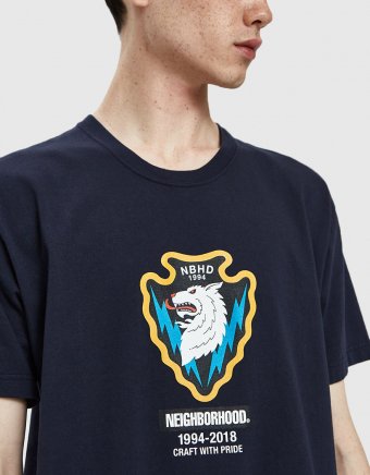 Wolf Tee in Navy