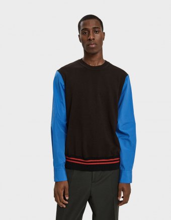 Sweater in Red Black Blue