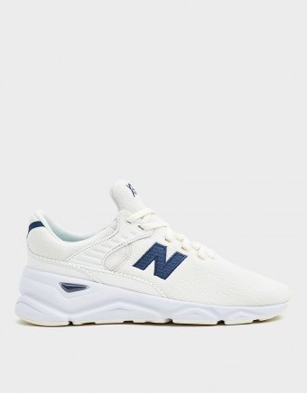 X-90 Sneaker in Beige