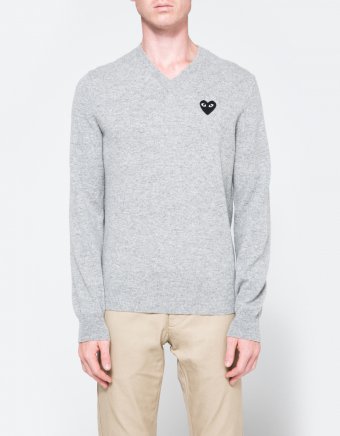 Play V-Neck Pullover in Light Grey